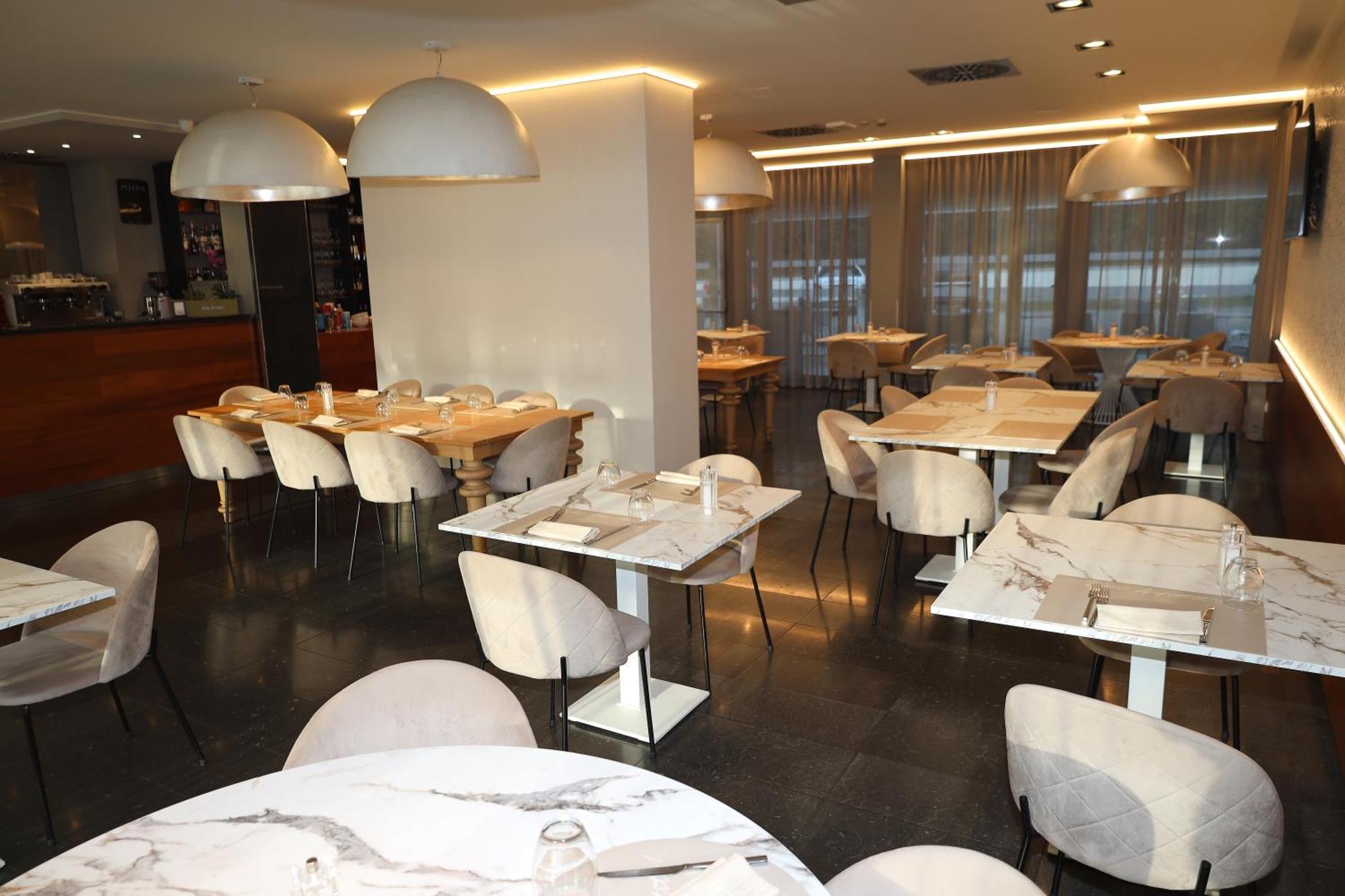 One Hotel & Restaurant Dalmine Exterior photo