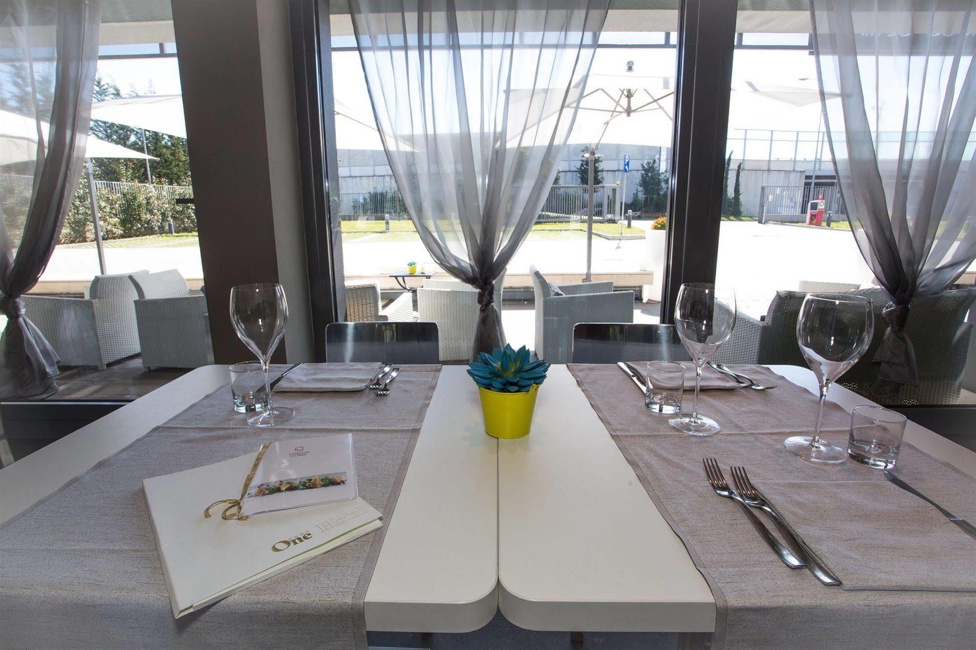 One Hotel & Restaurant Dalmine Exterior photo
